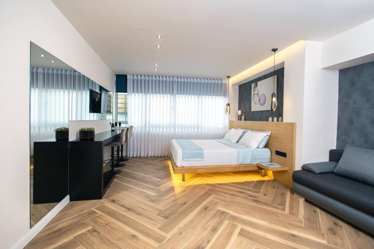 Triple A - Prime Location - Between Monastiraki & Syntagma Square-Free Parking! 雅典 外观 照片